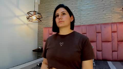 Sarah Deyvis online show from February 25, 2025, 8:41 pm