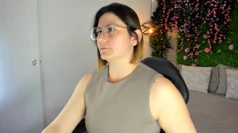 Sarah Deyvis online show from January 7, 2026, 3:14 pm