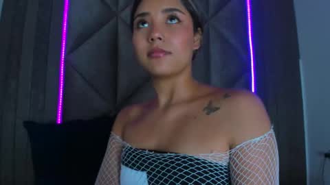 Sarah Evans online show from March 6, 2025, 2:51 am