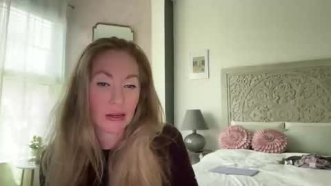 Sarah online show from April 30, 2026, 8:57 pm
