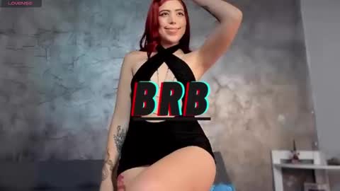 sarahgrant_ online show from November 7, 2025, 4:01 am