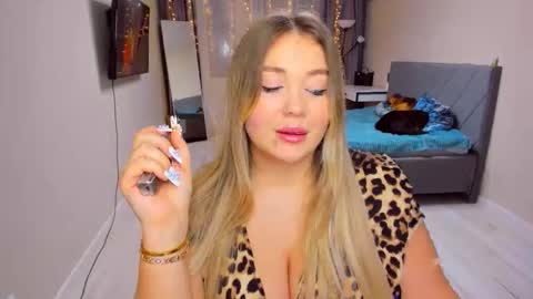 Snapshot of sarahmils chatting on February 17, 2026, 3:19 pm Sarah online show from February 17, 2026, 3:19 pm