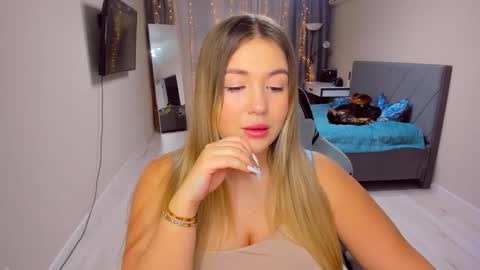 Snapshot of sarahmils chatting on February 25, 2026, 3:32 pm Sarah online show from February 25, 2026, 3:32 pm