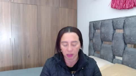 Snapshot of sarahott_1 chatting on March 10, 2025, 12:26 pm Lia online show from March 10, 2025, 12:26 pm