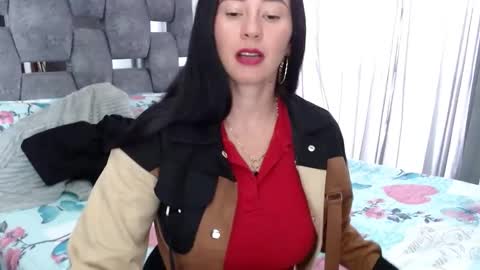 Snapshot of sarahott_1 chatting on September 26, 2025, 8:24 pm Lia online show from September 26, 2025, 8:24 pm