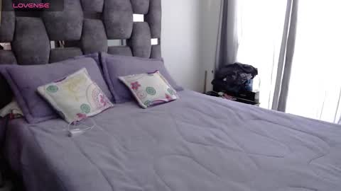 Snapshot of sarahott_1 chatting on October 26, 2025, 6:14 pm Lia online show from October 26, 2025, 6:14 pm