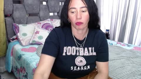 Snapshot of sarahott_1 chatting on November 8, 2025, 6:40 pm Lia online show from November 8, 2025, 6:40 pm