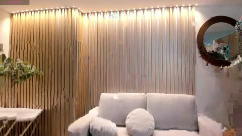 Sarah  independent model online show from April 5, 2026, 3:58 am