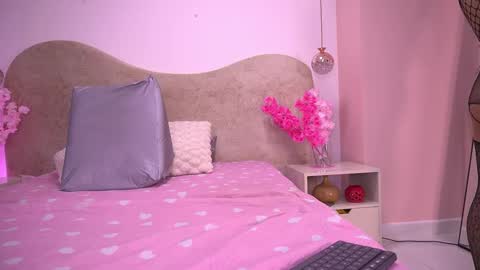 Sara  online show from February 23, 2026, 11:51 am