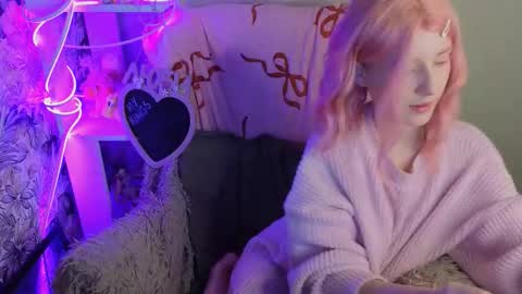 Sara online show from February 2, 2026, 1:37 am