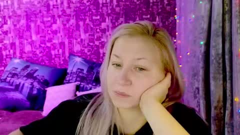 Sara online show from December 23, 2024, 3:18 am