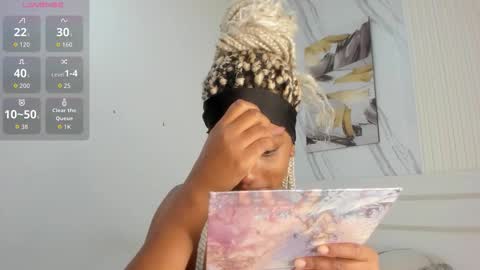 Snapshot of saralewwis chatting on February 24, 2026, 10:02 am Sara Lewis online show from February 24, 2026, 10:02 am