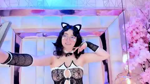 sara  online show from November 9, 2025, 6:33 am