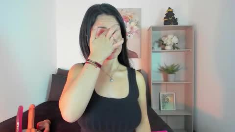 Snapshot of saramilf_69 chatting on February 16, 2026, 2:46 pm saramilf_69 online show from February 16, 2026, 2:46 pm