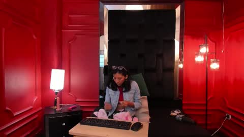 Snapshot of saranaomy_ chatting on November 3, 2025, 3:08 am Sara and Edward online show from November 3, 2025, 3:08 am