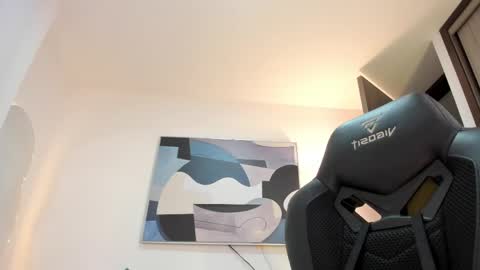 I am Sara  online show from April 21, 2026, 1:42 am