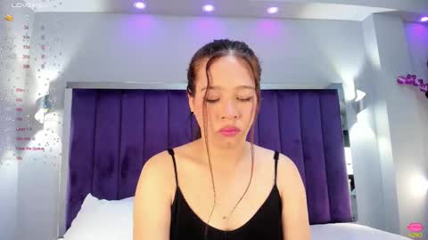 Snapshot of sarariley_ chatting on October 15, 2025, 10:54 pm Sara online show from October 15, 2025, 10:54 pm
