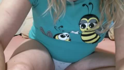 Snapshot of sarasexx33 chatting on June 30, 2026, 11:39 pm sarasexx33 online show from June 30, 2026, 11:39 pm