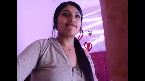 sarastonesx online show from February 19, 2025, 9:17 am