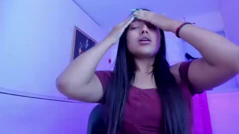 sarastonesx online show from October 19, 2025, 5:52 am