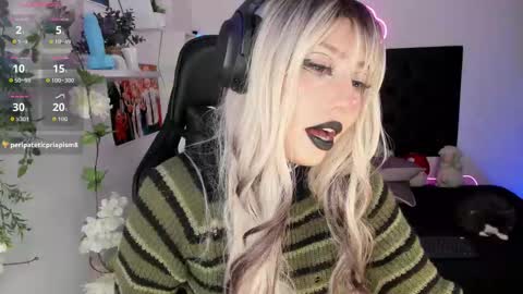 Snapshot of sarastorme chatting on November 16, 2025, 12:05 am Sara online show from November 16, 2025, 12:05 am