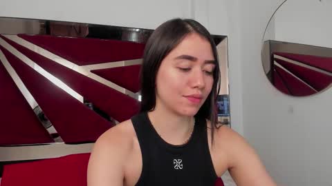 Snapshot of sarawagner_ chatting on March 18, 2026, 12:14 am online show from March 18, 2026, 12:14 am