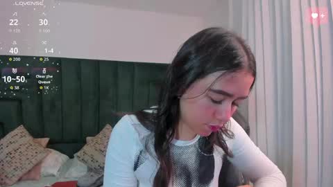 Snapshot of sarawagner_ chatting on May 23, 2026, 1:22 am online show from May 23, 2026, 1:22 am