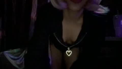 saraxcxo online show from October 7, 2025, 3:47 am