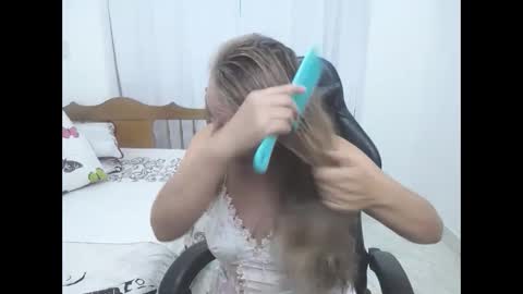 saray1221 online show from October 2, 2025, 8:49 pm