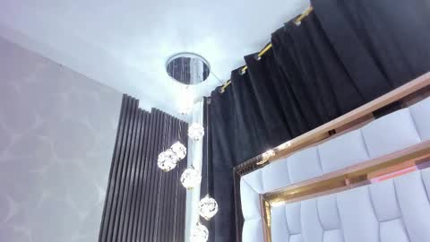 Snapshot of sarayroyse chatting on October 8, 2025, 7:33 pm Saray online show from October 8, 2025, 7:33 pm