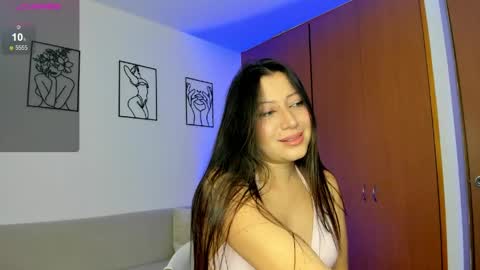 saraysweet_ online show from June 4, 2026, 10:38 pm