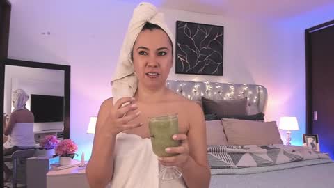 Snapshot of sarhamccormick chatting on January 6, 2025, 1:08 pm sarha online show from January 6, 2025, 1:08 pm