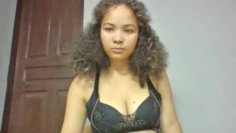 Snapshot of sarhon917962 chatting on May 13, 2026, 5:43 pm sarhon917962 online show from May 13, 2026, 5:43 pm