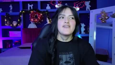 Sari  online show from December 19, 2025, 9:00 pm