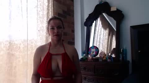 Snapshot of sariii1 chatting on December 20, 2025, 4:36 pm Sara online show from December 20, 2025, 4:36 pm