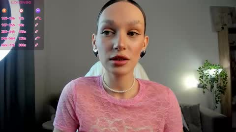 Snapshot of sarilit chatting on November 16, 2025, 3:01 am Your Selena 3 online show from November 16, 2025, 3:01 am