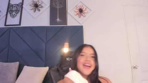 Sara  online show from December 18, 2024, 6:10 am