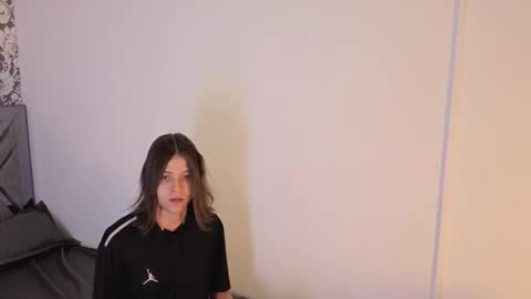 sarah online show from November 29, 2025, 9:18 pm