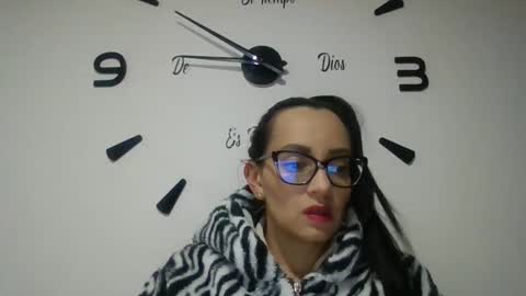sarita_start online show from November 18, 2025, 1:44 am