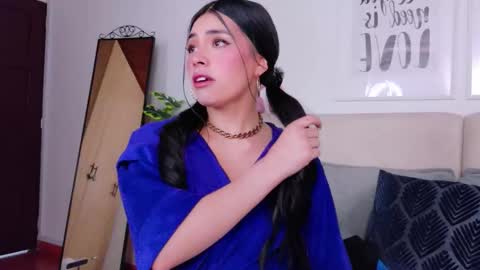 Snapshot of saritabratz chatting on December 17, 2025, 9:54 pm Sara online show from December 17, 2025, 9:54 pm