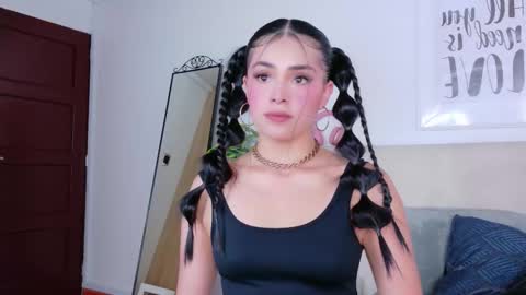 Snapshot of saritabratz chatting on January 10, 2026, 8:54 pm Sara online show from January 10, 2026, 8:54 pm