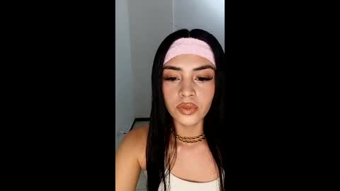 Snapshot of saritabratz chatting on January 11, 2026, 10:59 pm Sara online show from January 11, 2026, 10:59 pm