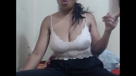 saronette online show from December 30, 2024, 9:05 am