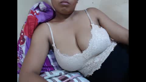 saronette online show from January 20, 2025, 9:24 am