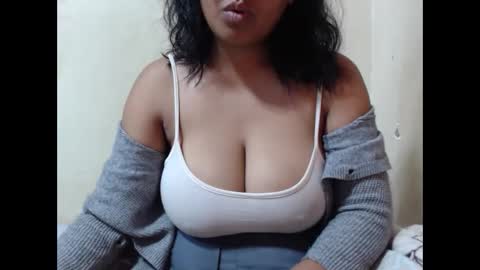 saronette online show from November 17, 2025, 6:30 am