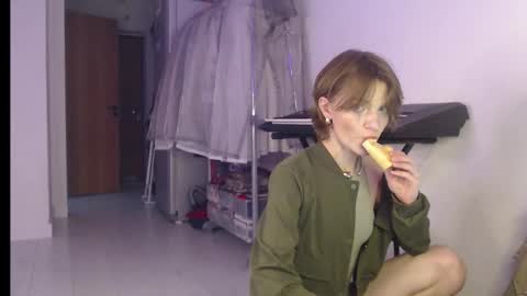 Sharis online show from September 11, 2025, 5:57 pm