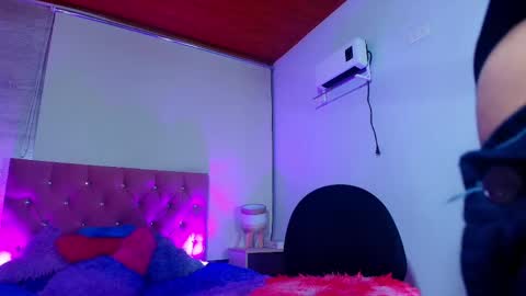 Snapshot of sary_littlesmiles chatting on April 19, 2026, 4:12 am Sary online show from April 19, 2026, 4:12 am