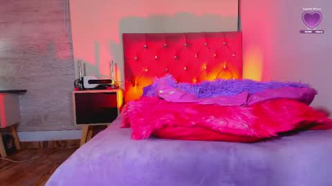 Snapshot of sary_littlesmiles chatting on May 6, 2026, 2:40 am Sary online show from May 6, 2026, 2:40 am