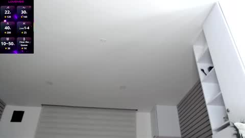 yesica online show from October 1, 2025, 1:22 am