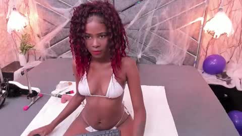 Snapshot of sasha_brownie_ chatting on November 3, 2025, 7:59 pm Sasha online show from November 3, 2025, 7:59 pm